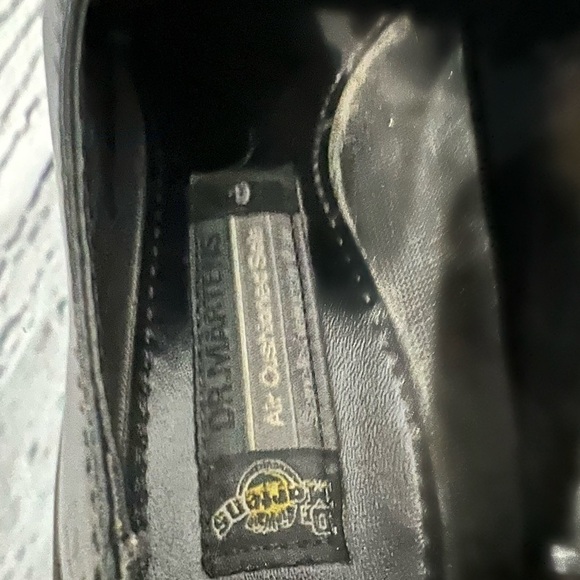 Dr. Martens black lace up shoes style 9264 stacked heel size 6 made in England - Picture 10 of 11
